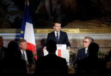 Macron reçoit 140 chefs d’entreprises à Versailles… 3.5 milliards d’euros d’investissement à la clé !