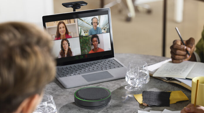 Jabra dévoile sa nouvelle génération de haut-parleurs professionnels qui rend la qualité du son optimale pour le travail hybride