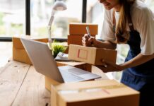 La Poste Solutions Business : Avec nos solutions Colissimo et Delivengo développez votre e-business à l’international